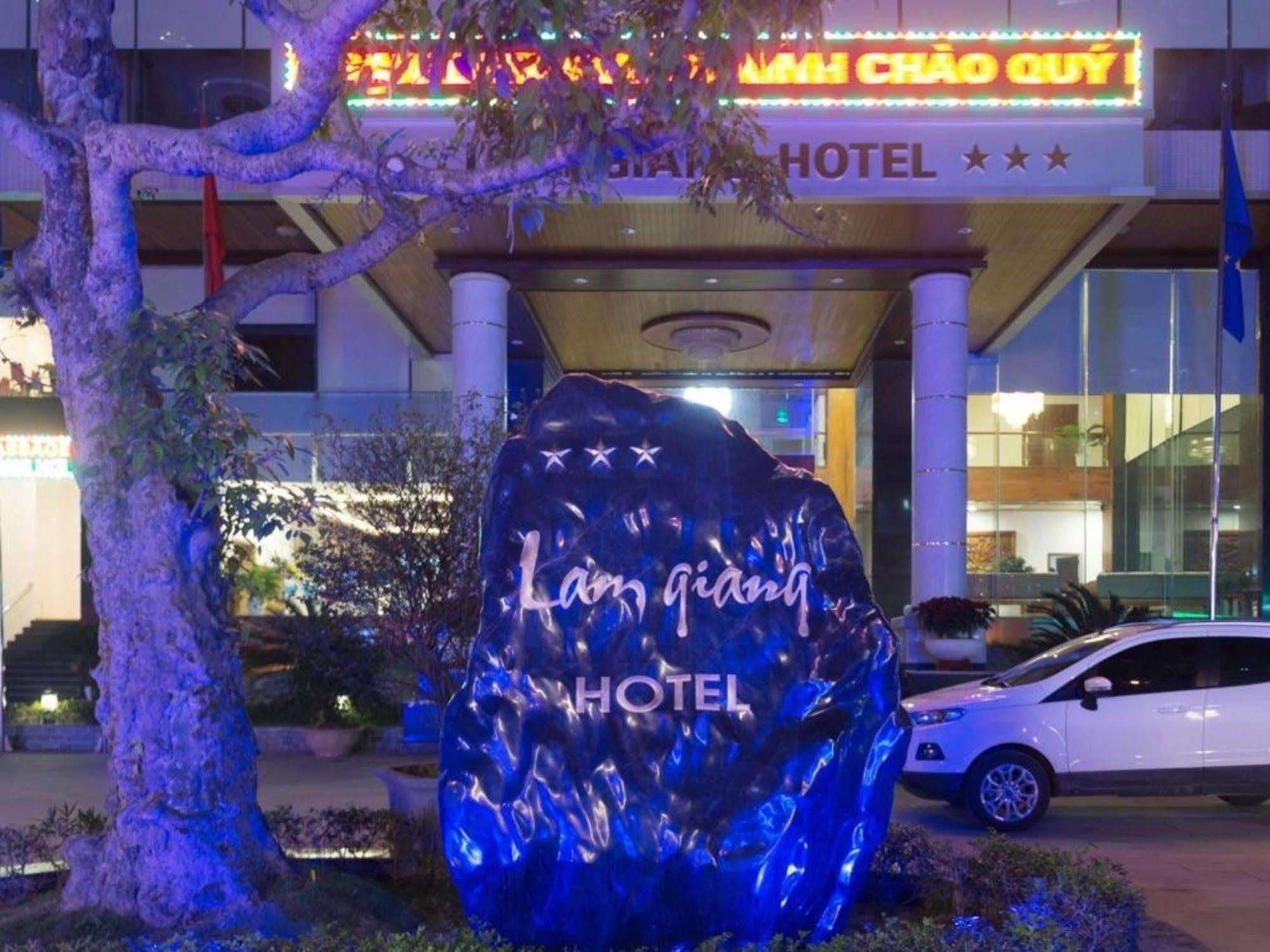 Lam Giang Hotel Vinh Exterior foto